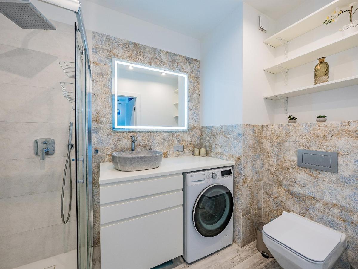 Hello Apartments Letnica With Private Parking Гданьск Экстерьер фото