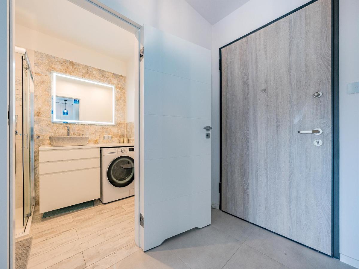 Hello Apartments Letnica With Private Parking Гданьск Экстерьер фото